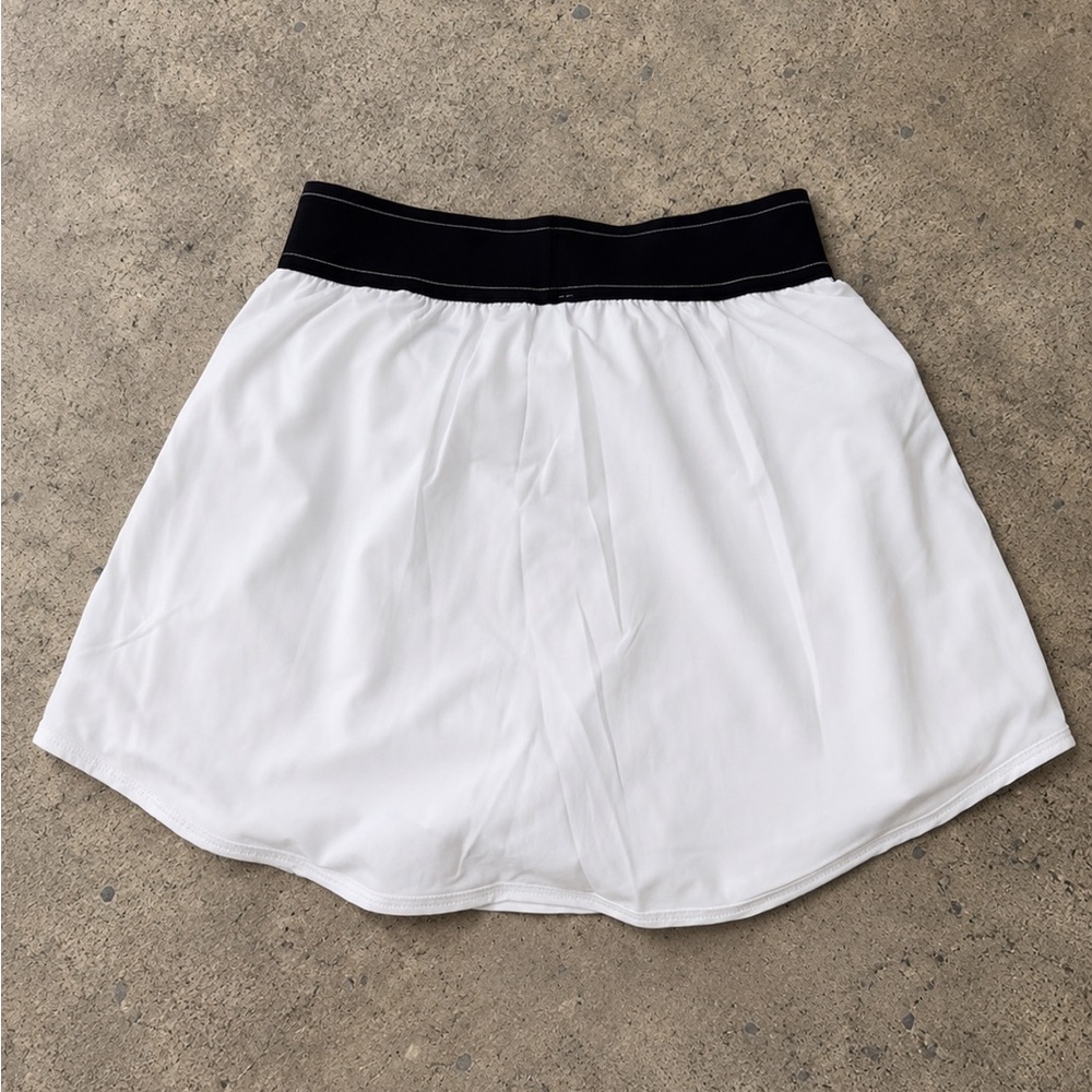 ALO Yoga White Match Point Skirt - Picture 2 of 3